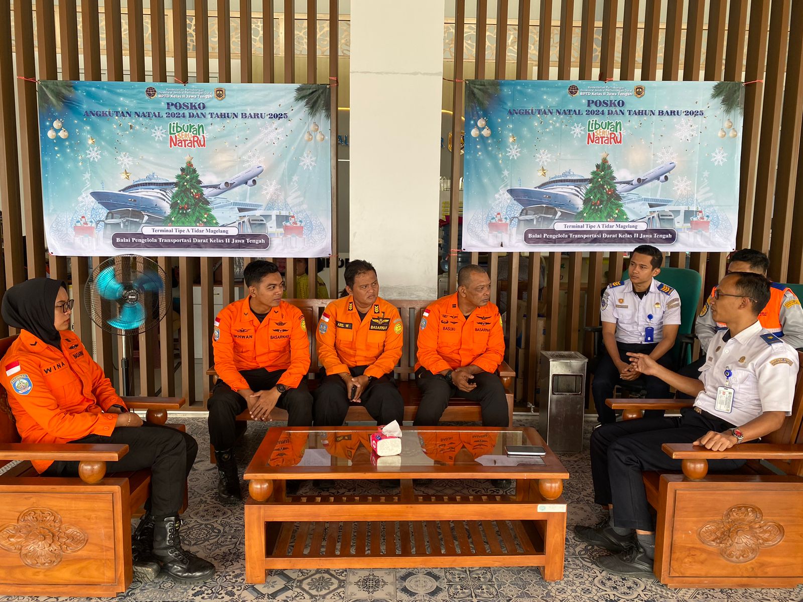Basarnas Borobudur Berkunjung di Terminal Tidar pada Hari Pertama Posko Natal dan Tahun Baru