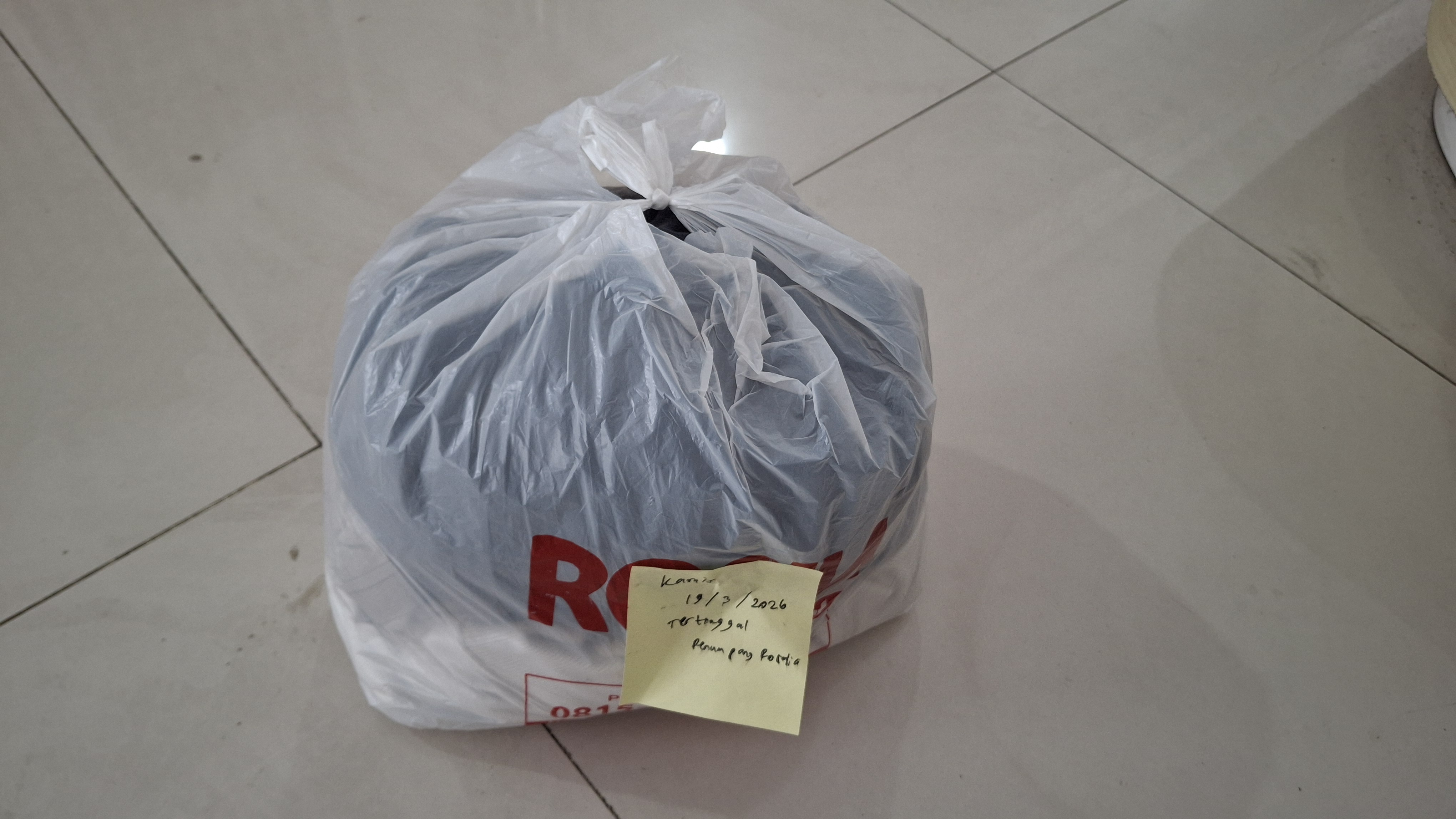 Tas isi baju